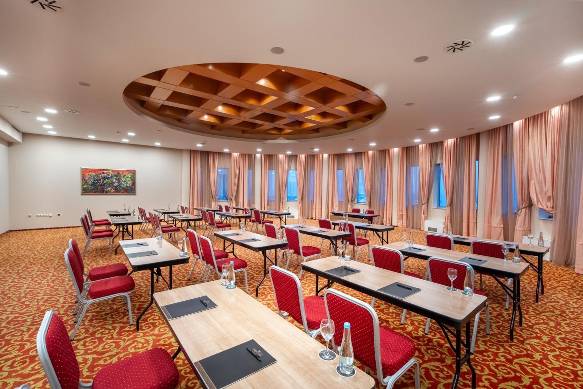 拉顿广场酒店 塞拉耶佛 外观 照片 Conference room
